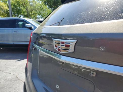 Used 2018 Cadillac XT5 Luxury w/ Driver Awareness Package image 6