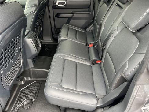 New 2025 Ford Bronco Badlands image 18