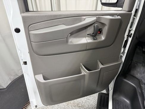 Used 2015 Chevrolet Express 3500 LT w/ LT Preferred Equipment Group image 13