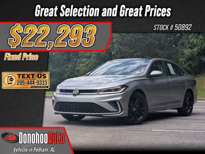 Used 2025 Volkswagen Jetta SE w/ Sunroof Package