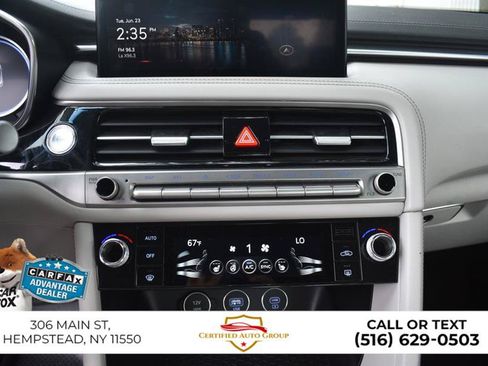 Used 2025 Genesis G70 2.5T image 18