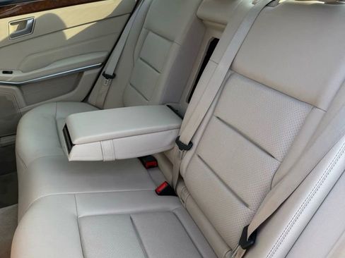 Used 2016 Mercedes-Benz E 350 4MATIC Sedan image 28