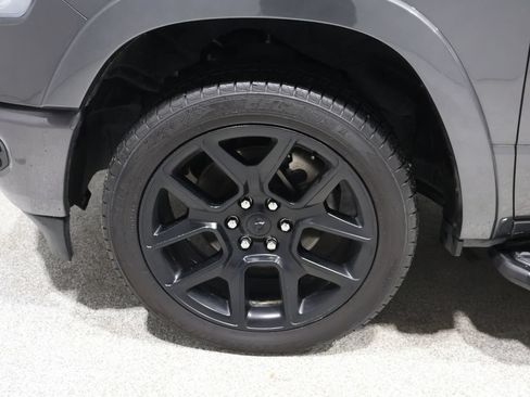 Used 2022 RAM 1500 Laramie AWD/4WD image 9