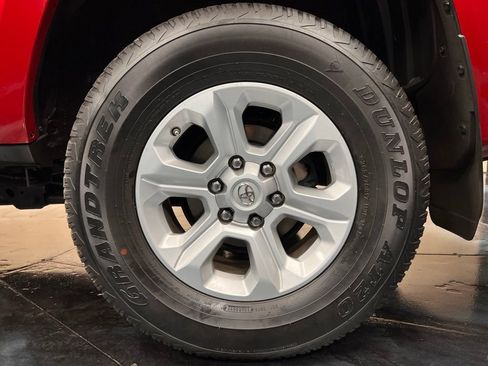 Used 2021 Toyota 4Runner SR5 Premium w/ Moonroof Package image 19