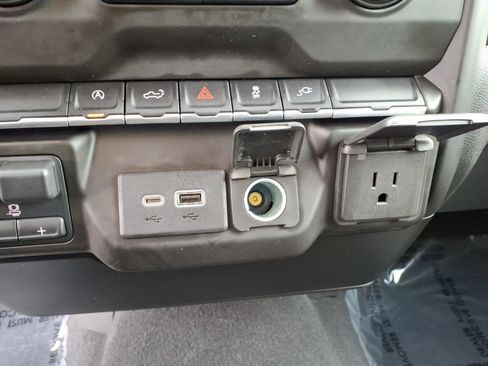 Used 2021 Chevrolet Silverado 1500 Custom w/ LPO, Dark Essentials Package image 18