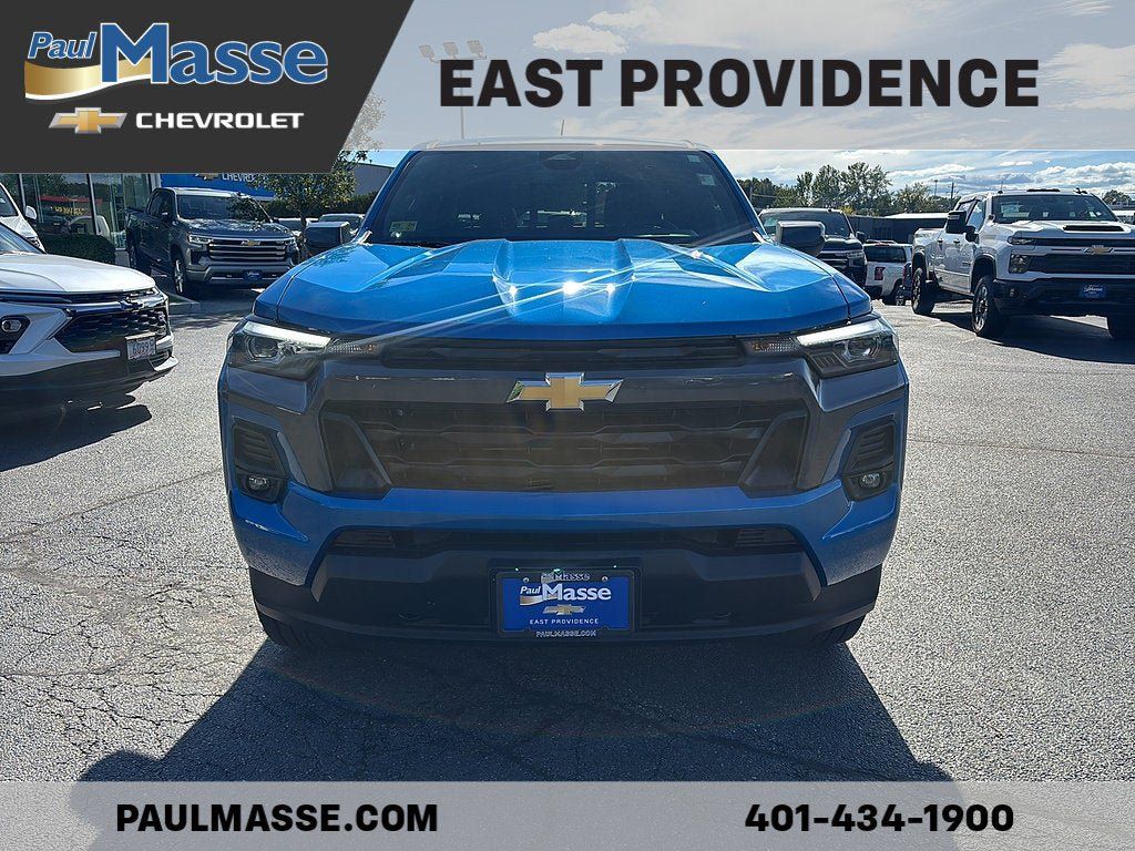 Certified 2024 Chevrolet Colorado LT w/ LT Convenience Package III AWD/4WD image 2