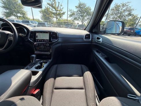 Certified 2022 Jeep Grand Cherokee Laredo E AWD/4WD image 20