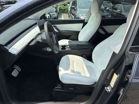 Used 2022 Tesla Model Y Performance AWD/4WD image 15