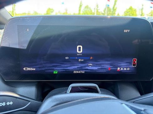 Used 2024 Chevrolet Equinox EV RS FWD image 24