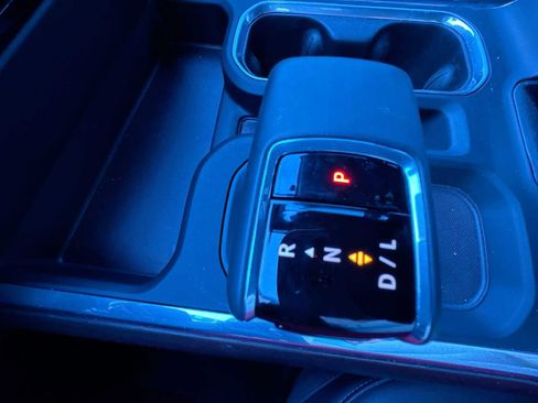 Used 2025 GMC Sierra 1500 SLT w/ SLT Premium Package image 28