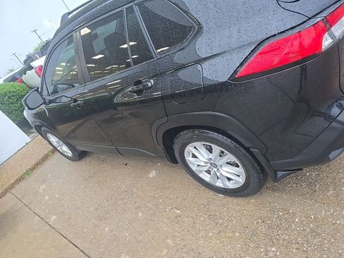 Used 2024 Toyota Corolla Cross LE image 7