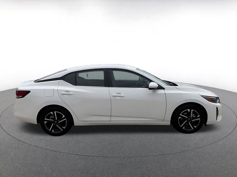 Used 2025 Nissan Sentra SV FWD image 15
