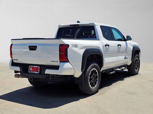 Certified 2026 Toyota Tacoma TRD Off-Road AWD/4WD image 3