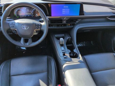 Used 2023 Toyota Crown XLE image 24