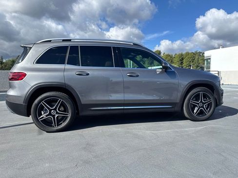 Used 2026 Mercedes-Benz GLB 250 image 4