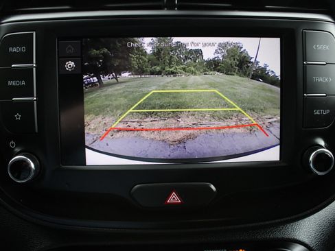 Used 2025 Kia Soul LX FWD image 34
