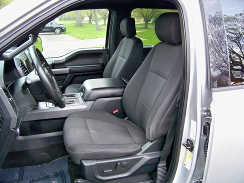 Used 2019 Ford F150 XLT w/ Equipment Group 302A Luxury AWD/4WD image 29