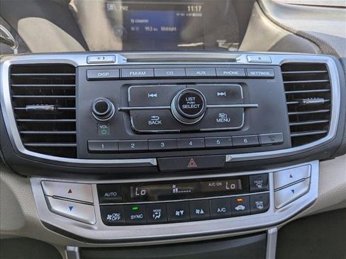 Used 2015 Honda Accord LX image 19