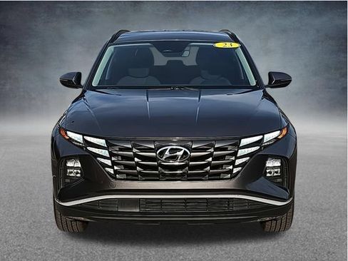 Used 2023 Hyundai Tucson SEL FWD image 2