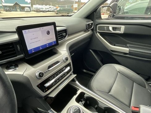 Used 2023 Ford Explorer XLT w/ Equipment Group 202A image 23