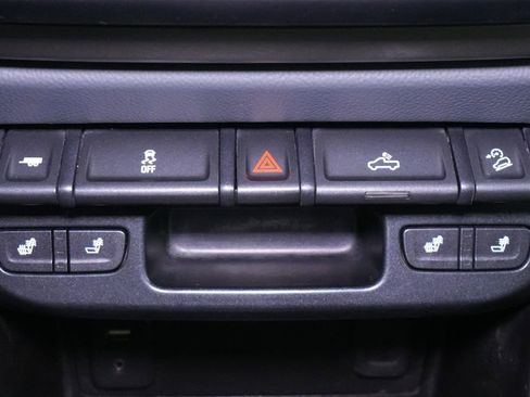 Used 2016 Chevrolet Colorado Z71 AWD/4WD image 33