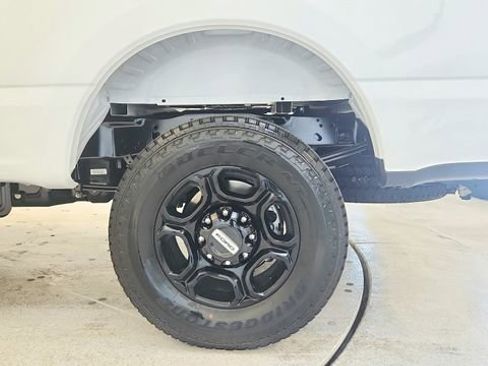 Used 2024 Ford F250 XL w/ STX Appearance Package AWD/4WD image 7