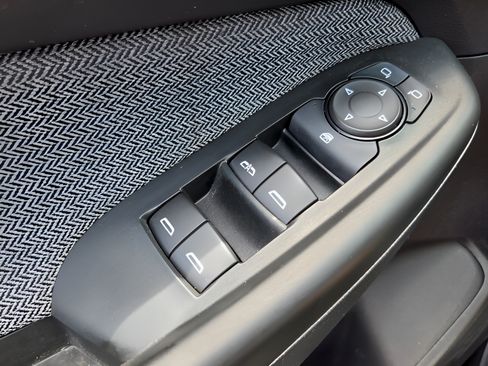 Used 2022 Chevrolet TrailBlazer LS FWD image 27