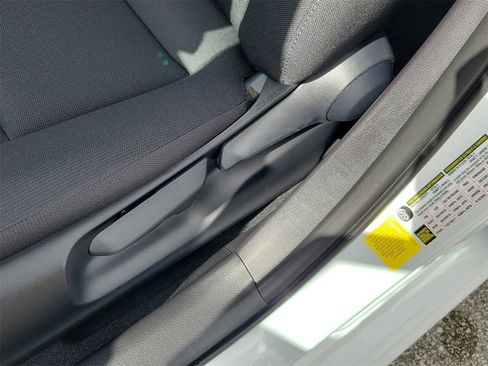 Used 2026 Toyota Corolla LE image 17