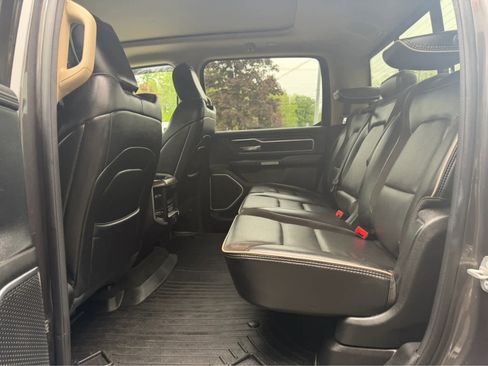 Used 2020 RAM 1500 Laramie AWD/4WD image 17