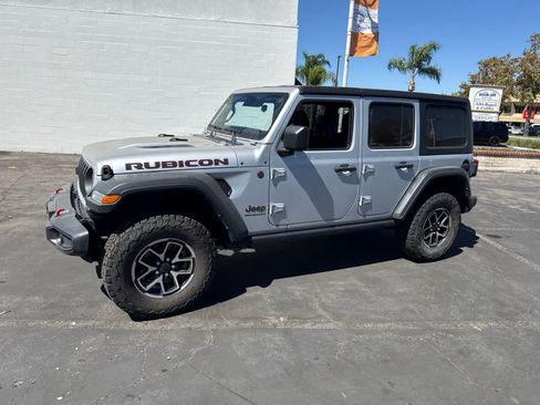 Used 2024 Jeep Wrangler Unlimited Rubicon AWD/4WD image 20