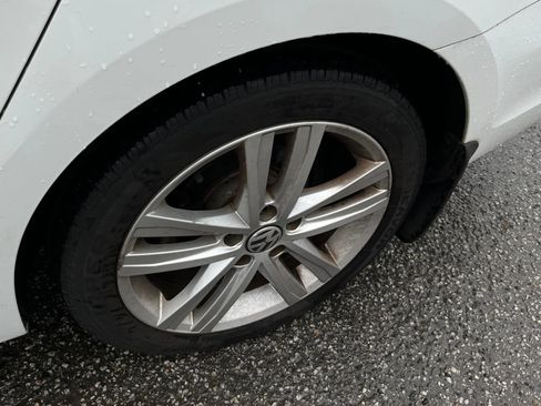 Used 2017 Volkswagen Jetta SEL FWD image 13