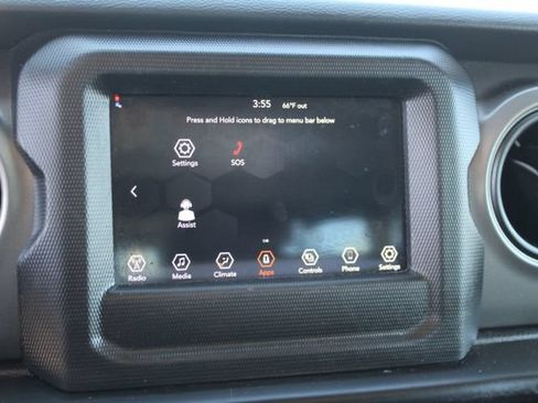Used 2022 Jeep Wrangler Unlimited Sport AWD/4WD image 25