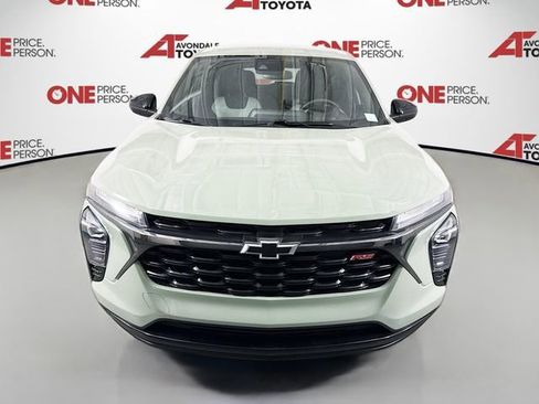 Used 2024 Chevrolet Trax RS image 2