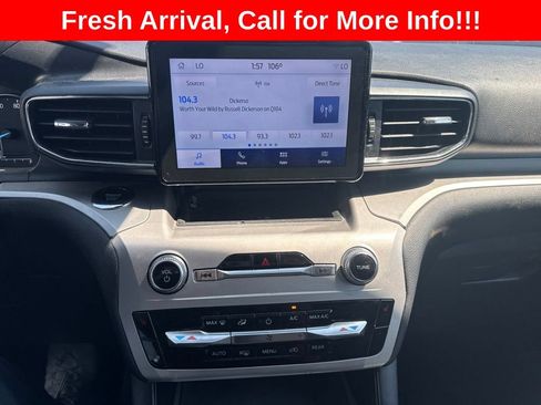 Used 2022 Ford Explorer XLT w/ Equipment Group 202A AWD/4WD image 21