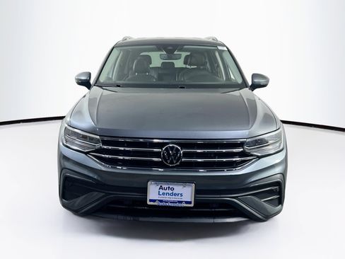 Used 2022 Volkswagen Tiguan SE image 2