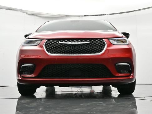 New 2026 Chrysler Pacifica Select image 35