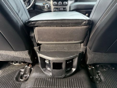 Used 2019 RAM 2500 Tradesman w/ Chrome Appearance Group image 44