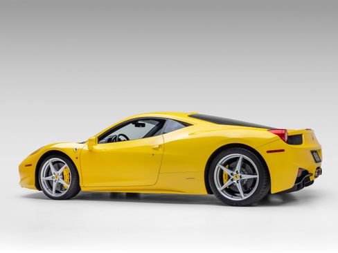 Used 2012 Ferrari 458 Italia Coupe image 8