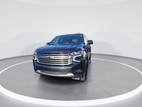 Used 2023 Chevrolet Tahoe High Country image 3