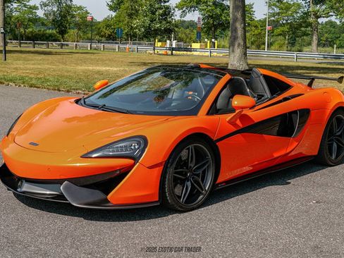 Used 2019 McLaren 570S Spider image 14