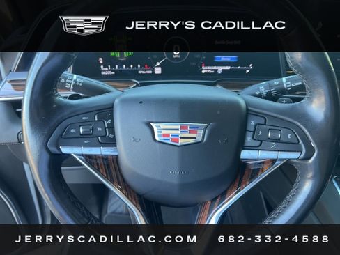 Used 2022 Cadillac Escalade Premium Luxury image 13
