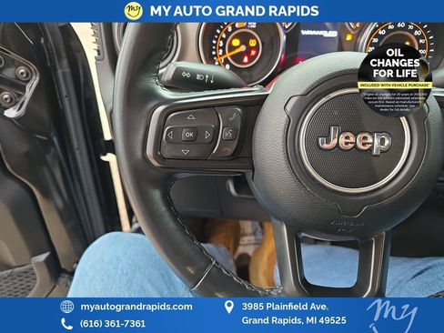 Used 2022 Jeep Wrangler Unlimited Sport AWD/4WD image 14