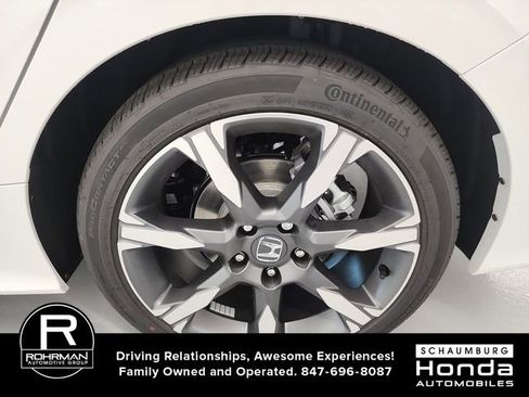 Used 2026 Honda Civic Sport Touring image 4