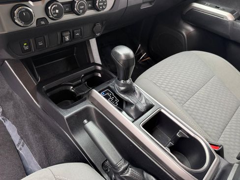 Used 2020 Toyota Tacoma SR5 image 13