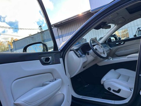 Used 2025 Volvo XC60 B5 Ultra w/ Protection Package Premier image 20
