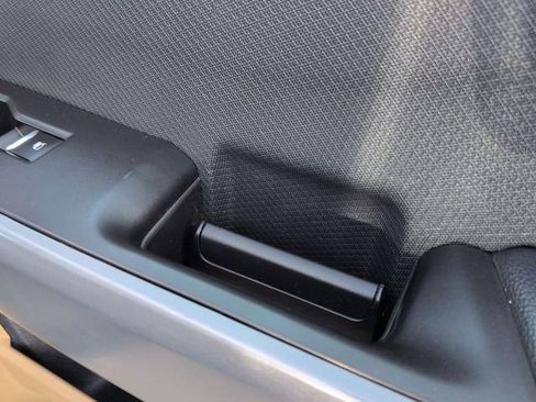 Used 2023 Ford F150 XLT image 32