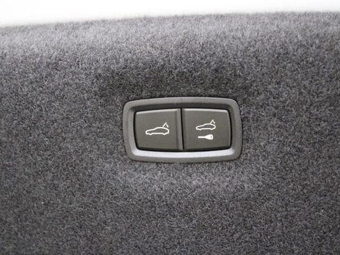 New 2024 Porsche Taycan 4S image 37