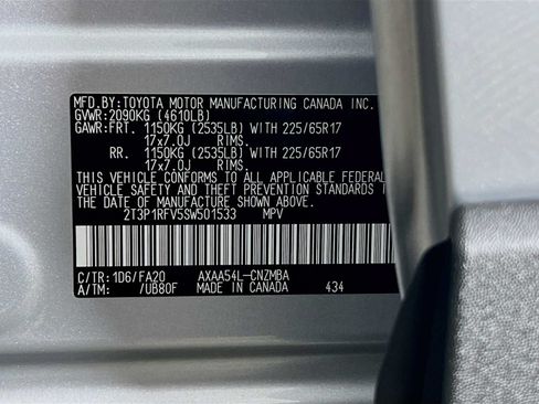 Used 2025 Toyota RAV4 XLE AWD/4WD image 31