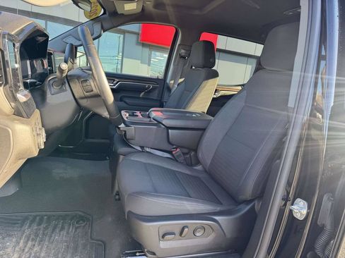 Used 2025 Chevrolet Silverado 1500 LT AWD/4WD image 13