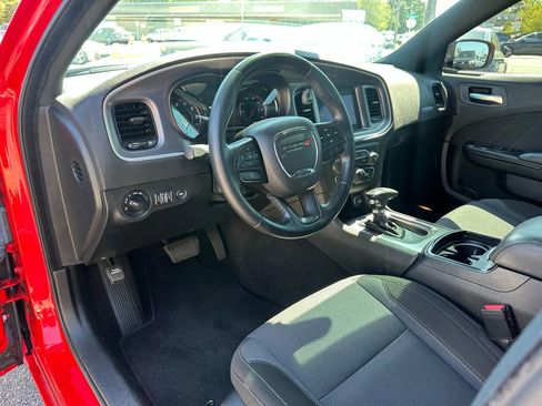 Used 2020 Dodge Charger SXT w/ Blacktop Package image 13